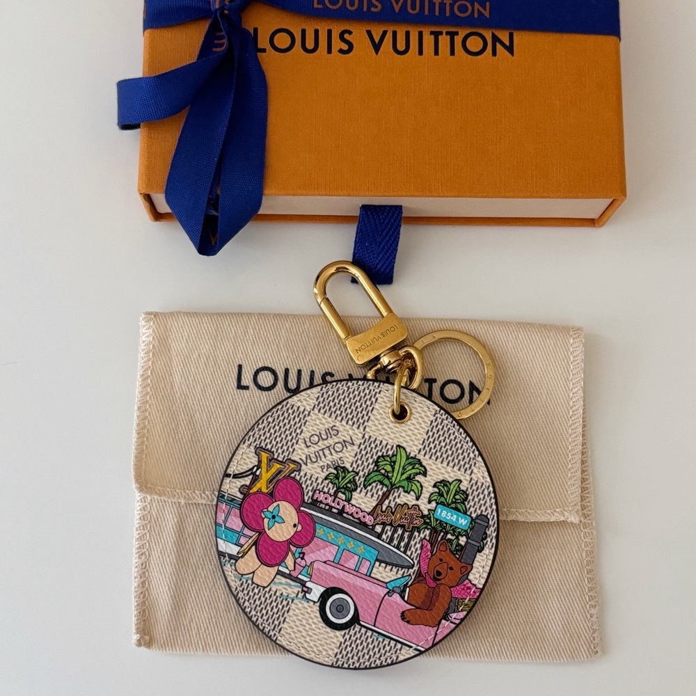 Louis Vuitton Holiday Edition Bag Charm Key Holder M00502